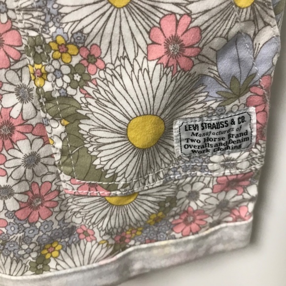 Levi’s Girls Shorts Floral Size 14 NWOT - Picture 3 of 5
